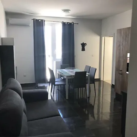 Apartament Med Malta Gloriana *